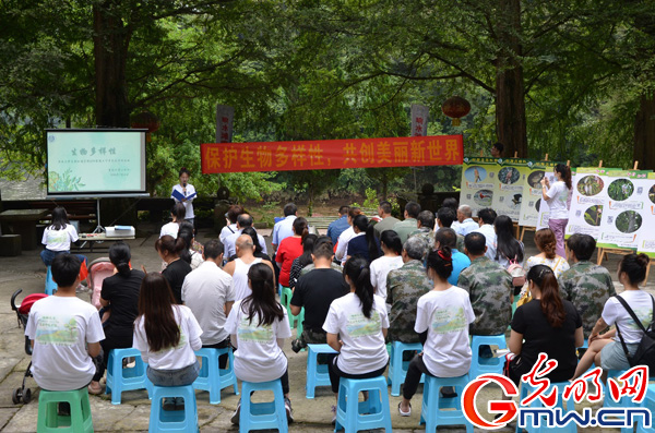 贝博艾弗森代言体育官网师生助力直播带货 江津柿子村2小时获赞8.4万